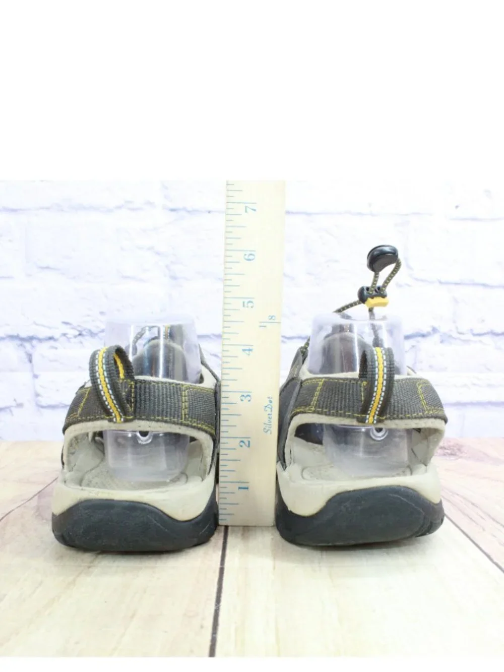 Keen Newport H2 Sandals Hiking Raven Aluminum Color Shoes Size 10